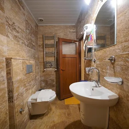 Lucky Luke Stone House