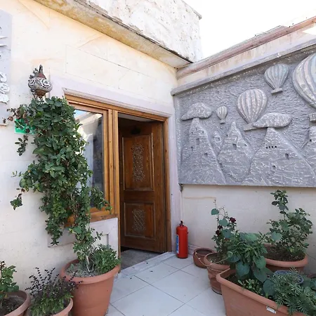 Lucky Luke Stone House