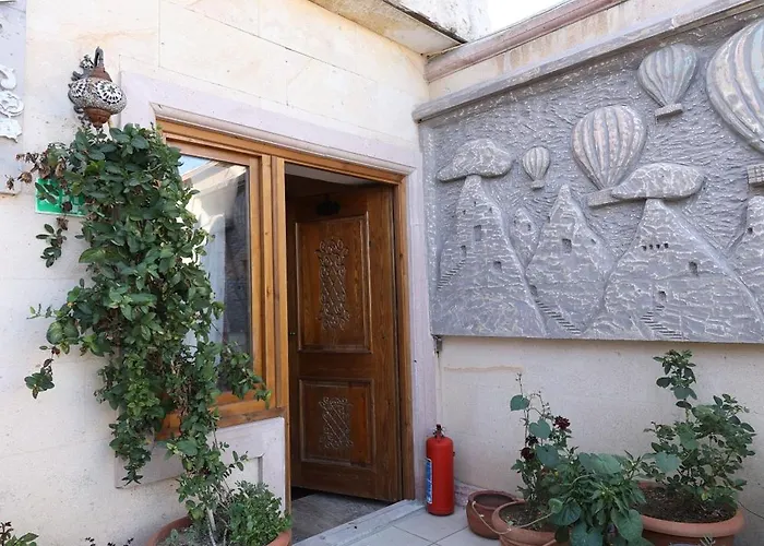 Lucky Luke Stone House