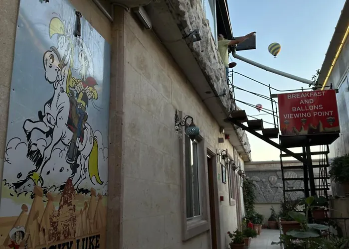 Lucky Luke Stone House *